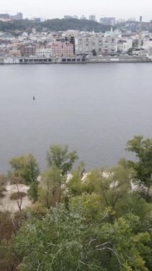 Dnipro Nehri 'nin dikey görüntüsü - Ukrayna' nın ana nehri