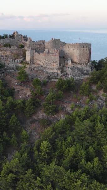 Vertical video Alanya Castle - Alanya Kalesi aerial view. Turkey — Stock Video