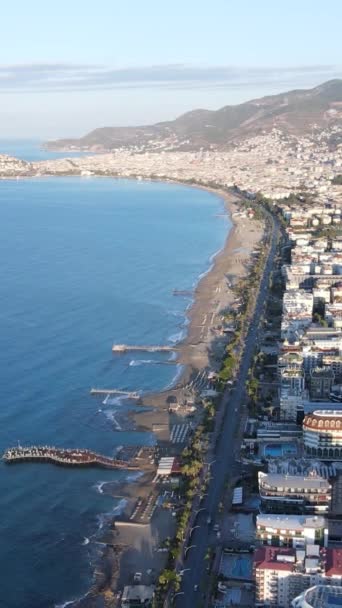 Video verticale Alanya, Turchia - località balneare. Vista aerea — Video Stock