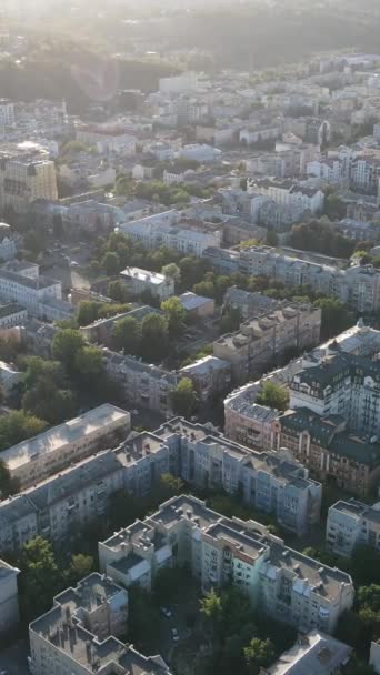 Verticale video hoofdstad van Oekraïne - Kiev. Luchtfoto 's. Kiev — Stockvideo