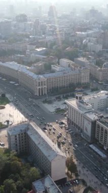 Ukrayna 'nın dikey video başkenti Kyiv. Hava görüntüsü. Kiev