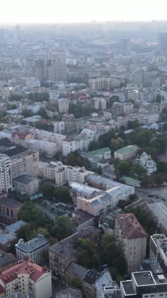 Capital de vídeo vertical de Ucrania - Kiev. Vista aérea. Kiev — Vídeo de stock