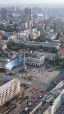 Ukrayna 'nın dikey video başkenti Kyiv. Hava görüntüsü. Kiev