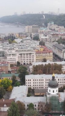 Ukrayna 'nın dikey video başkenti Kyiv. Hava görüntüsü. Kiev
