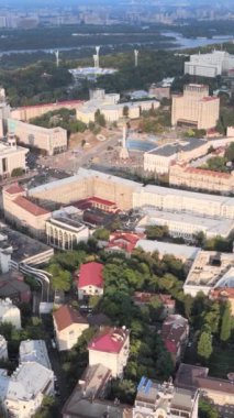 Kyiv, Ukrayna hava görüntüsü. Kiev. Dikey video