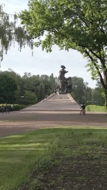 우크라이나, 키예프 : Babi Yar. 유대인에 대한 대량 학살. 수직 영상 — 비디오