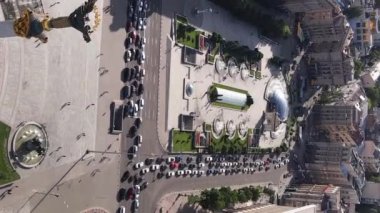 Kyiv, Ukrayna: Independence Square, Meydan. Dikey video