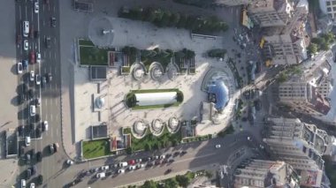 Kyiv, Ukrayna: Independence Square, Meydan. Dikey video