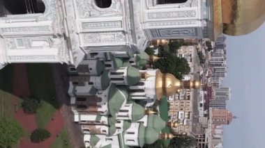 Kyiv. Ukrayna: Kyiv 'deki Aziz Sophias Katedrali. Dikey video