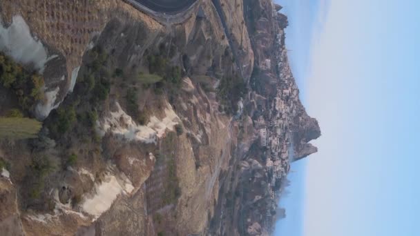 Goreme National Park nära Nevsehir stad. Turkiet. Vertikal video — Stockvideo