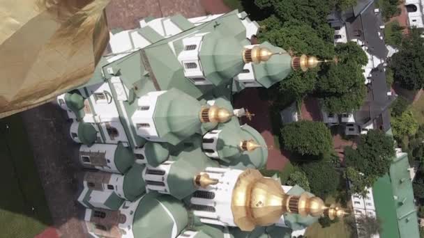 Kiew. Ukraine: Sophienkathedrale in Kiew. Vertikales Video — Stockvideo