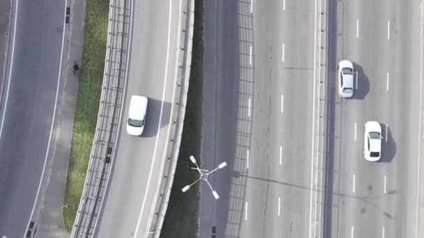 Kiev. Ucrânia: Junção rodoviária. Vista aérea. Vídeo vertical — Vídeo de Stock