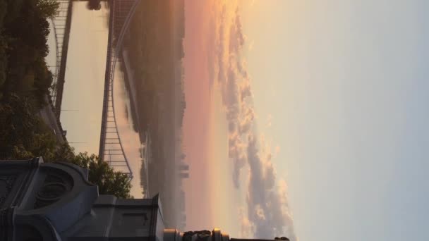 Vídeo vertical Monumento a Vladímir el Grande al amanecer. Kiev, Ucrania — Vídeo de stock