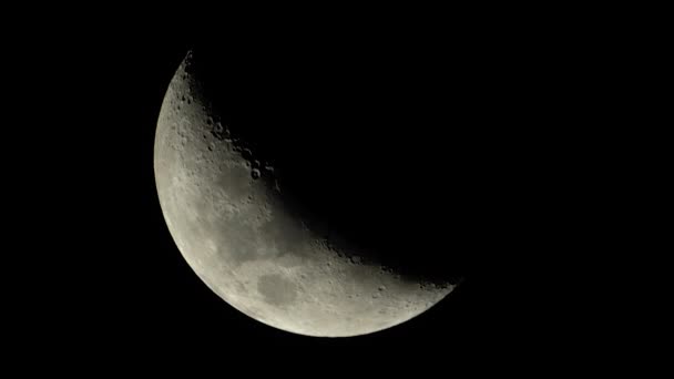 Primer plano de la Luna. Planeta satélite. Vídeo vertical — Vídeos de Stock