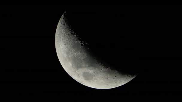 Um grande plano lunar. Planeta satélite. Vídeo vertical — Vídeo de Stock