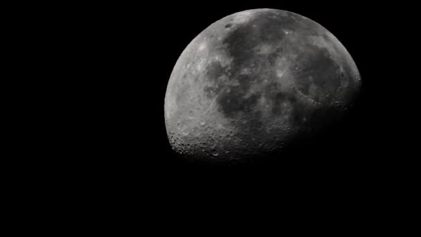 Mond aus nächster Nähe. Satellit Planet. Vertikales Video — Stockvideo