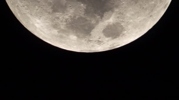 Gros plan sur la lune. Le satellite planétaire. Vidéo verticale — Video