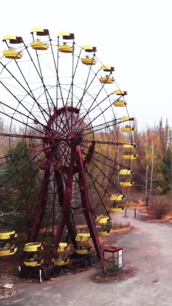 Зона отчуждения Чернобыля. Припять. Вертикальное видео — стоковое видео