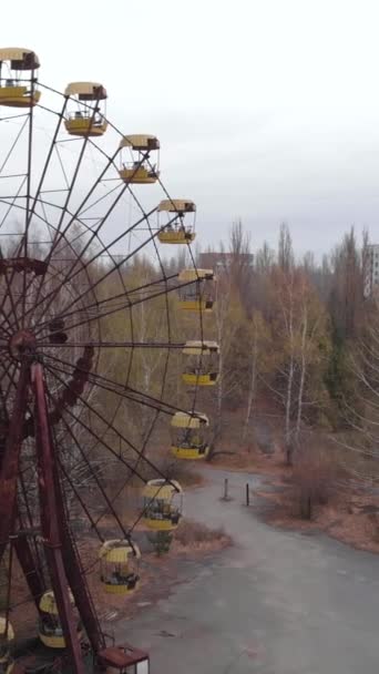 Zona di esclusione di Chernobyl. Pripyat. Video verticale — Video Stock