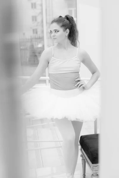 Black and white photo of flexible slender young girl ballerina. BW — Stok fotoğraf