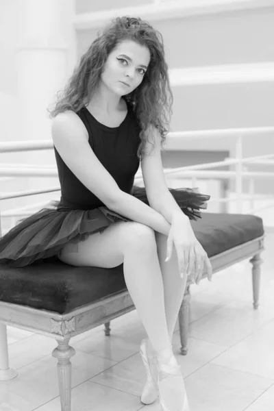 Black and white photo of flexible slender young girl ballerina. BW — Photo