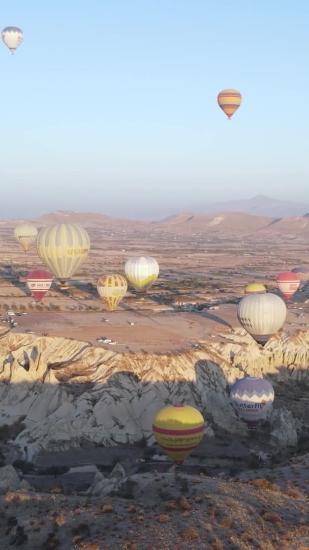 ( 영어 ) Balons in Cappadocia Vertical video slow motion — 비디오