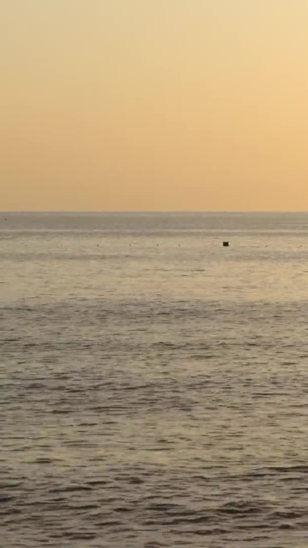 Mar superfície da água paisagem marinha do mar Mediterrâneo Vídeo vertical — Vídeo de Stock