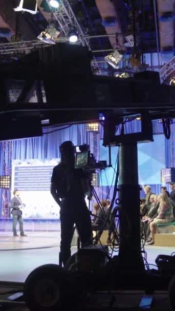 Recording in a TV studio during a live broadcast Vertical video — Stock Video