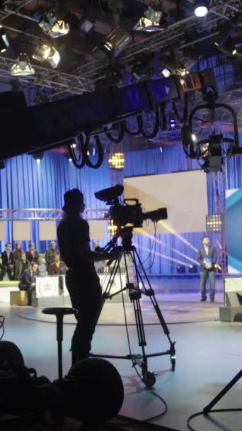 Recording in a TV studio during a live broadcast Vertical video — Stock Video