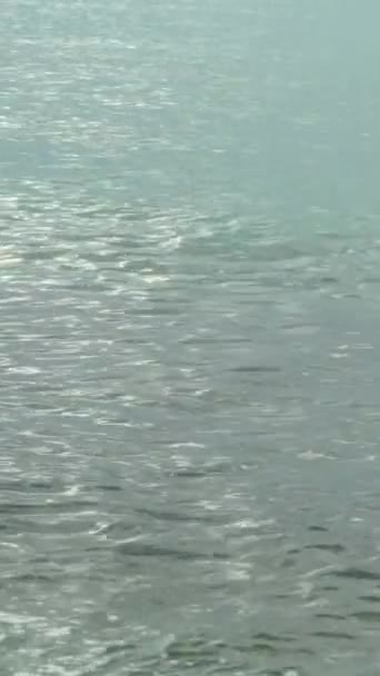 地中海の海水面の風景垂直ビデオ — ストック動画