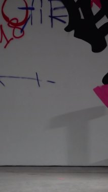 Platwalk Dikey Videoda Model