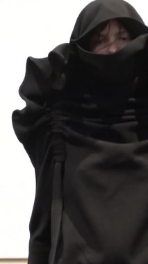 Platwalk Dikey Videoda Model