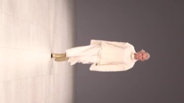 Platwalk Dikey Videoda Model