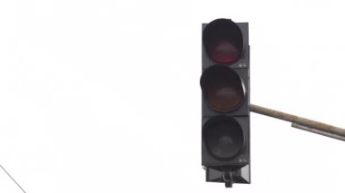 Yoldaki trafik ışığı trafiği düzenler