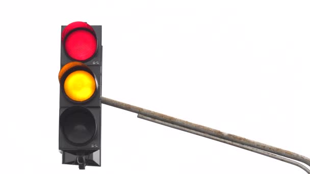 Traffic light on the road regulates traffic — Stock Video