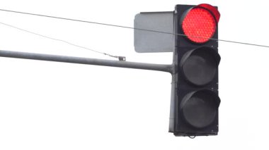 Yoldaki trafik ışığı trafiği düzenler