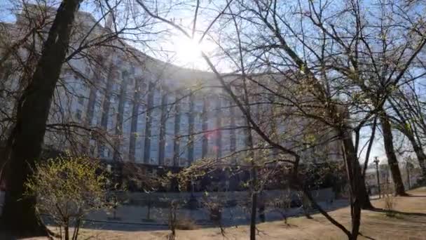 Edifício do governo da Ucrânia em Kiev - Gabinete de Ministros, câmera lenta — Vídeo de Stock