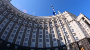 Ukrayna 'nın Kyiv' deki hükümet binası - Bakanlar Kurulu, yavaş çekim
