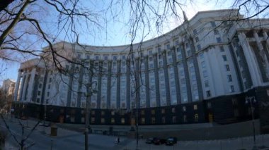 Ukrayna 'nın Kyiv' deki hükümet binası - Bakanlar Kurulu, yavaş çekim