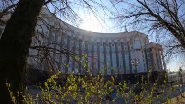Ukrayna 'nın Kyiv' deki hükümet binası - Bakanlar Kurulu, yavaş çekim