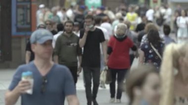 Ukrayna 'nın Kyiv şehrinde kalabalık bir cadde