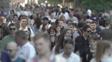 Ukrayna 'nın Kyiv şehrinde kalabalık bir cadde