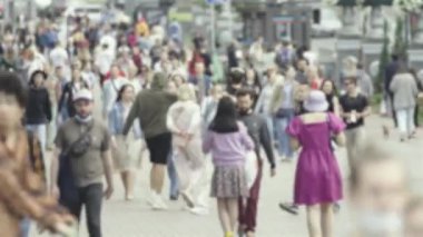 Silhouette of a crowded city street