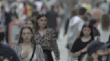 Silhouette of a crowded city street