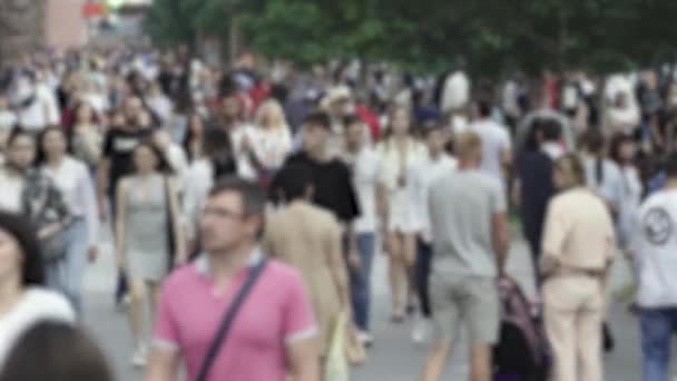 Silhouette of a crowded city street — Stock Video