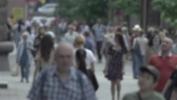 Silhueta de uma rua de cidade lotada — Vídeo de Stock