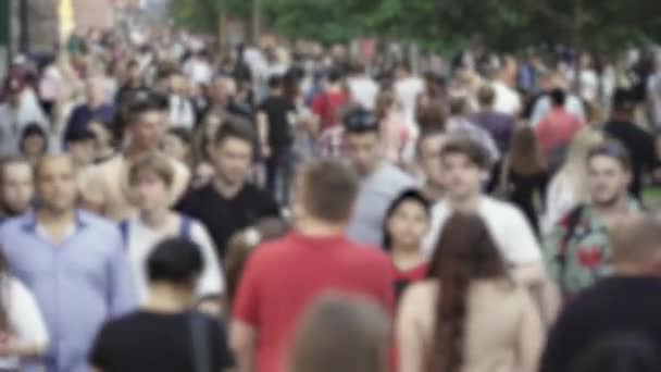 Silhouette of a crowded city street — 图库视频影像