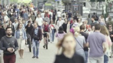 Silhouette of a crowded city street
