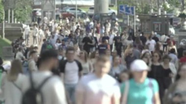 Silhouette of the flow of people in the city