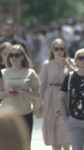 Vertical video of a crowd of people — Video